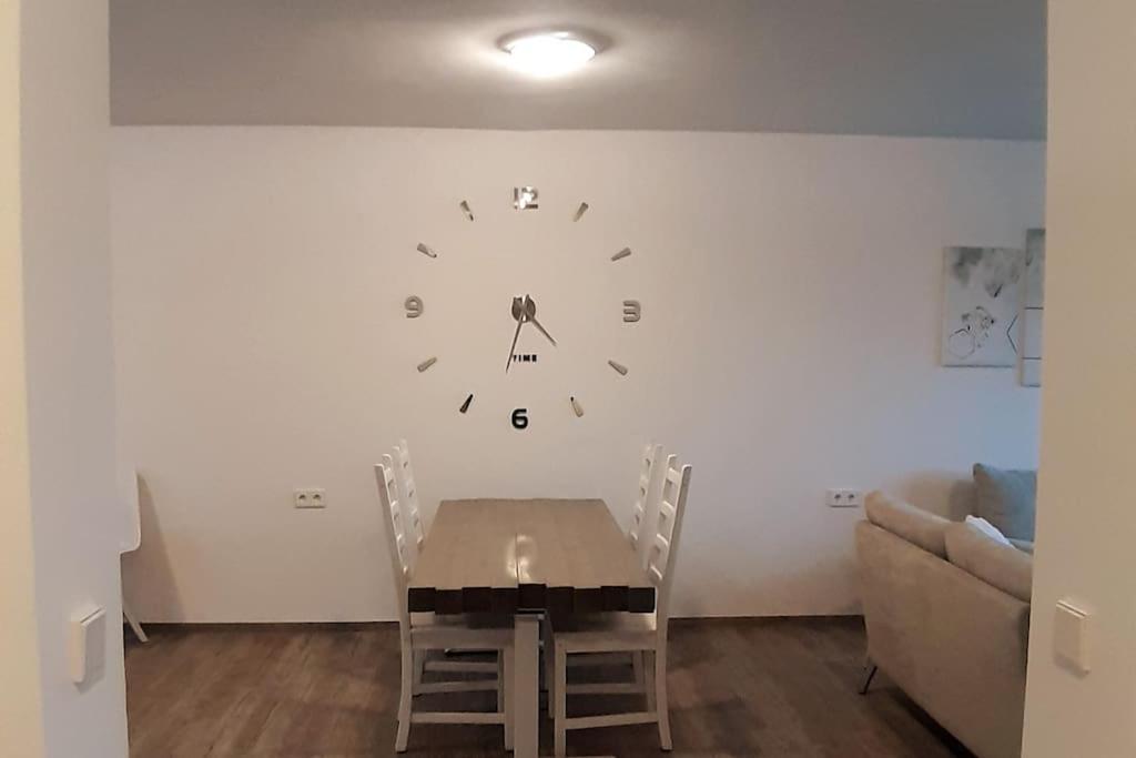 Ferienwohnung zur dicken Berta Wolfegg Exterior foto