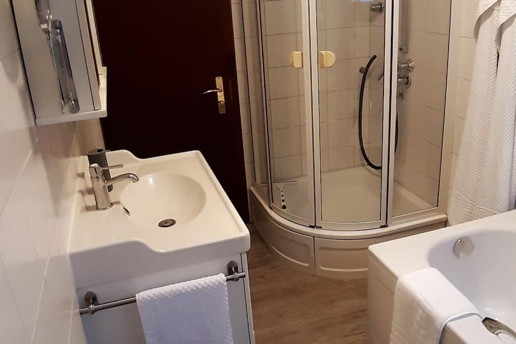 Ferienwohnung zur dicken Berta Wolfegg Exterior foto